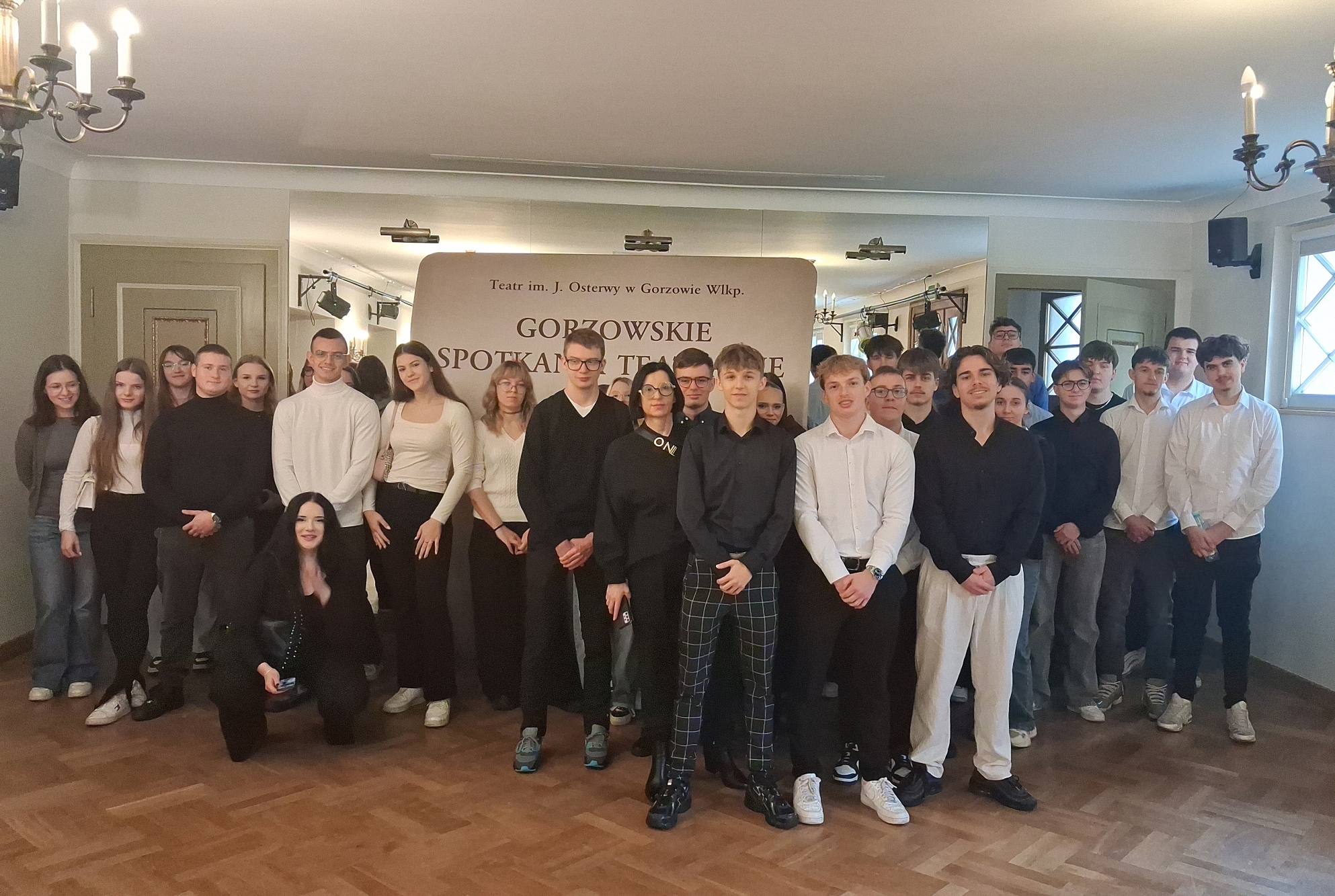 Uczniowie z klas 4 TS oraz 5TW udali się do Teatru im. J. Osterwy w Gorzowie Wielkopolskim.