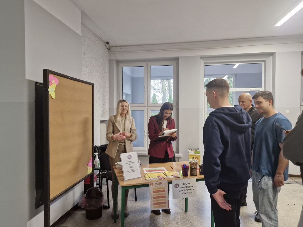 Akcja Sanepidu w ZSRiT w Powodowie – Pomiar tlenku węgla w wydychanym powietrzu